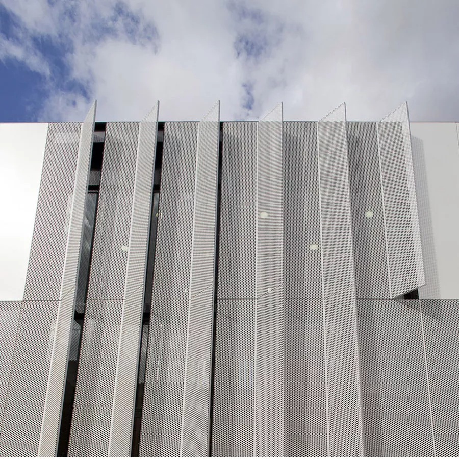 detall façana Escola bressol Enxaneta