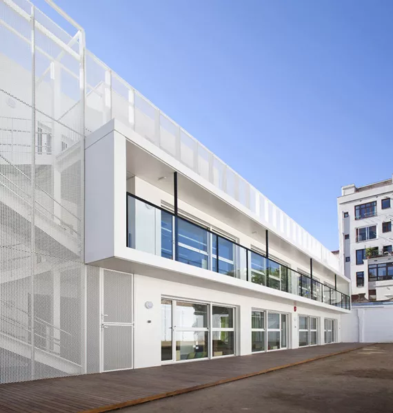 façana pati Escola bressol Enxaneta