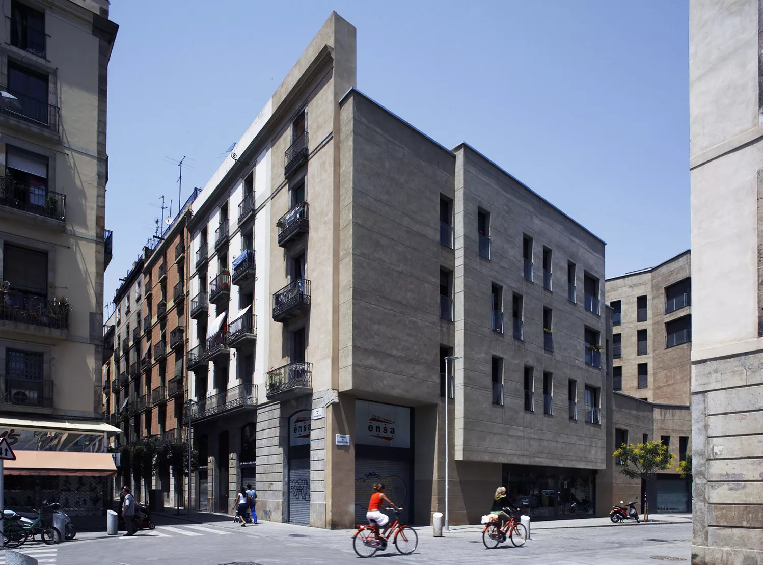 façana habitatges Avinguda Francesc Cambó Barcelona