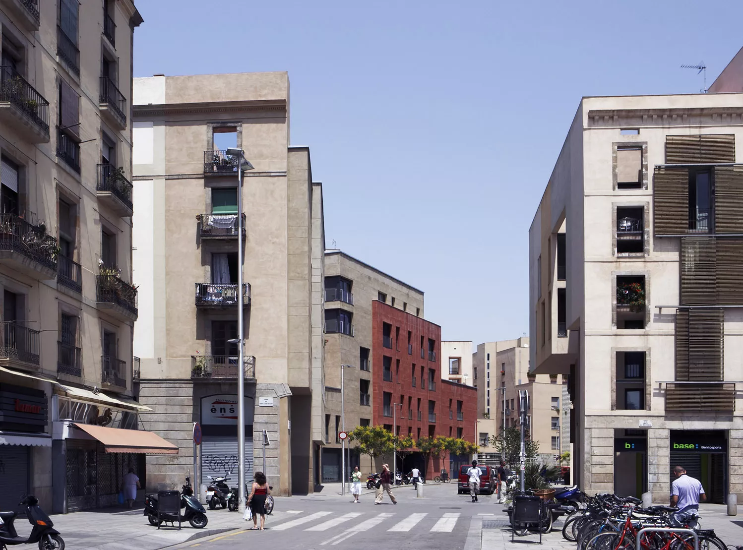 façana habitatges Avinguda Francesc Cambó Barcelona